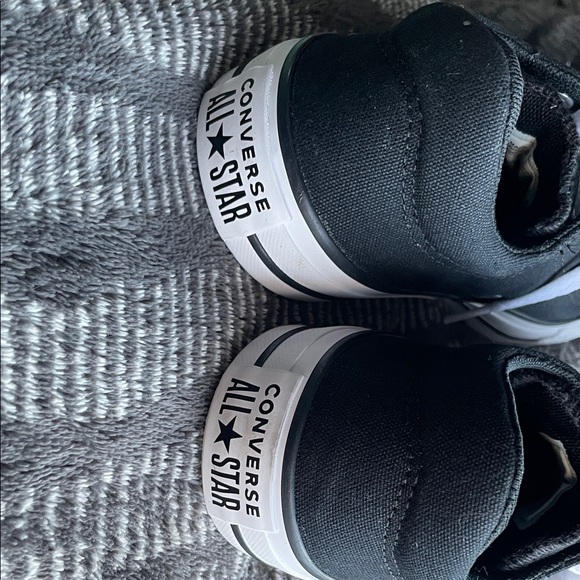 Classic Black and White Canvas Sneakers - Picture 5 of 6